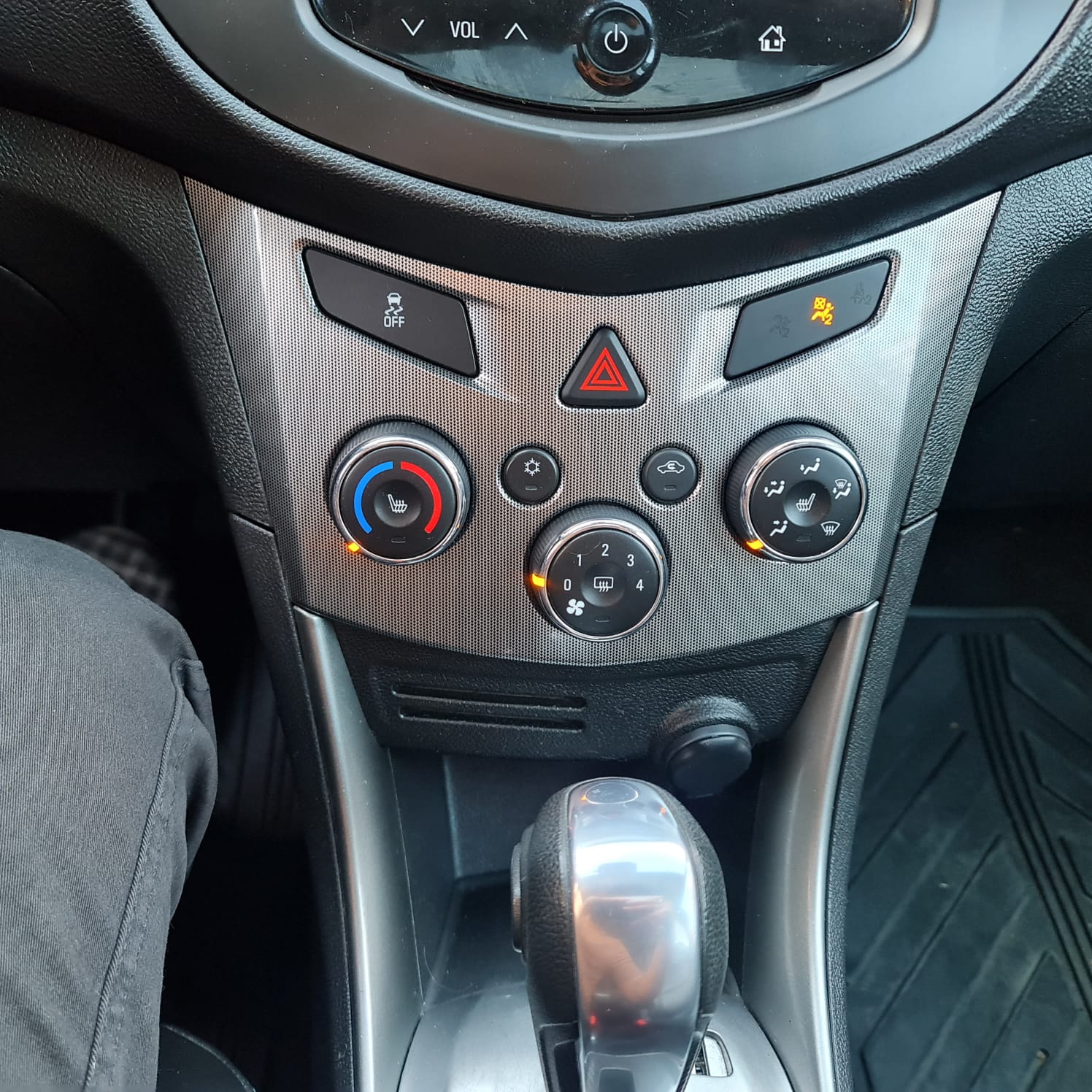 2fd91156-b97e-45b6-8edf-8d4a00581641